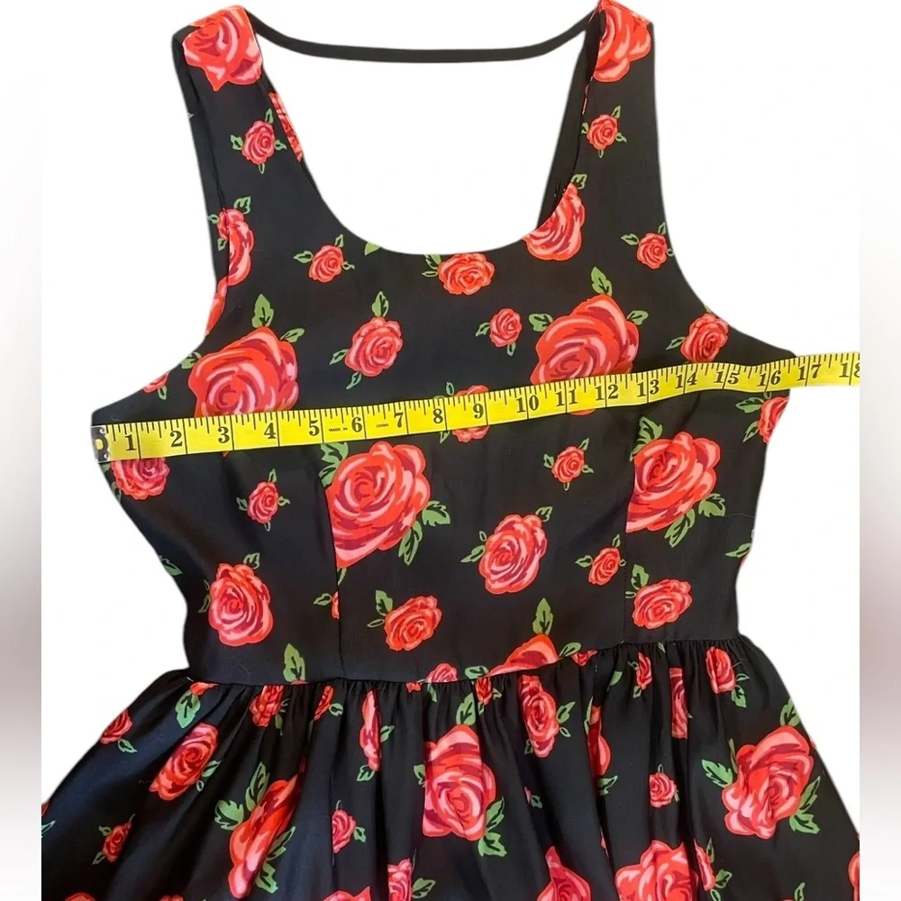Floral black and red dress, Mesh V back, with Tulle, sleeveless, Size Medium - Picture 5 of 9